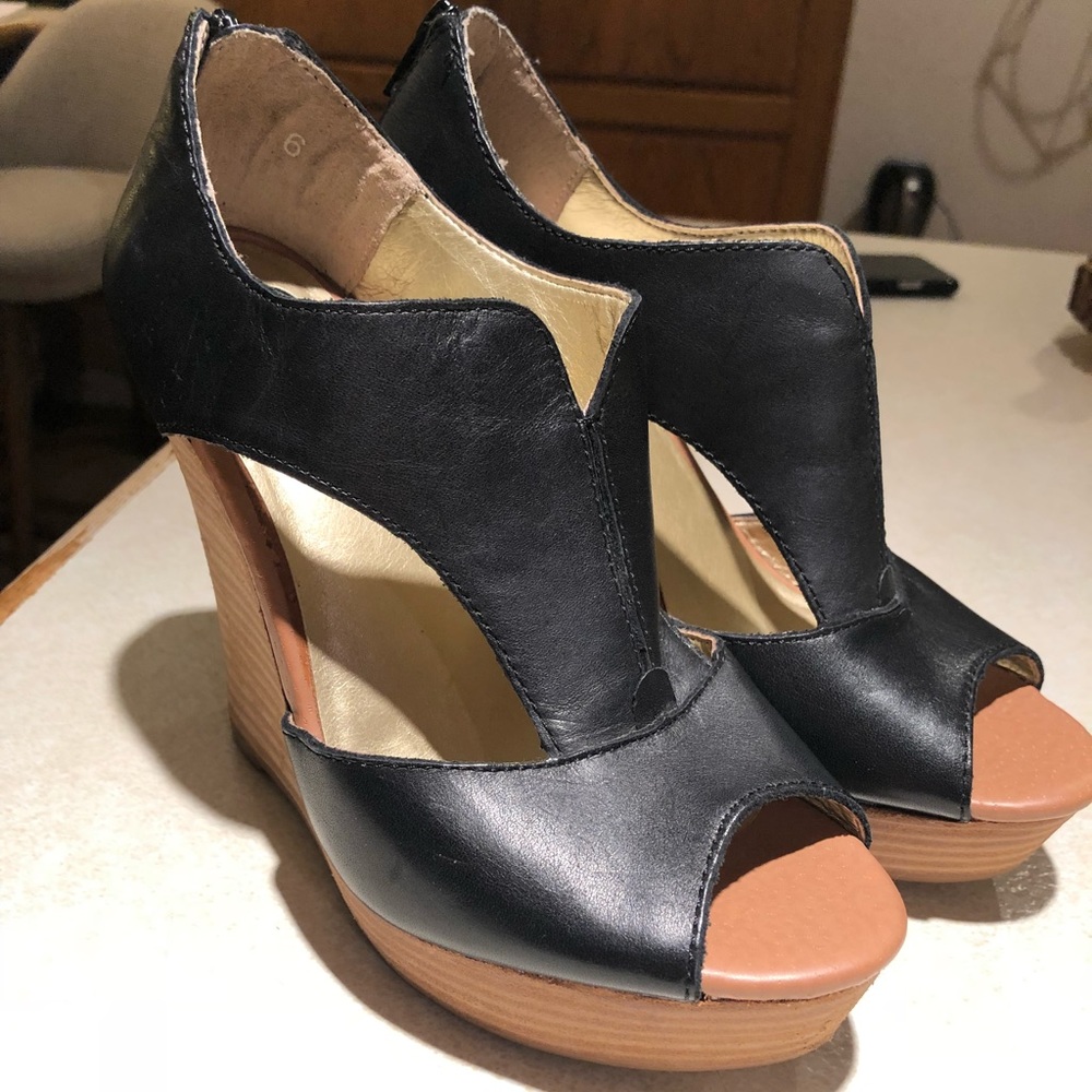 SEYCHELLES Black Leather Wedge Sz6